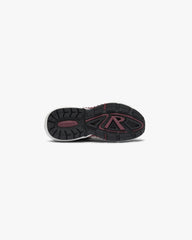 Storm Runner Distressed - Maroon