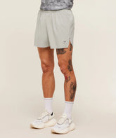 RUNNING ELITE 5" SHORT - Stone Grey